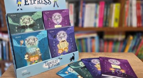 Présentoir PLV avec livres